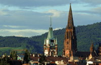 Türme des Martinstors und des Freiburger Münsters